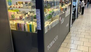 Податкова почала позбавляти ліцензій торгові точки, що нелегально торгують електронними сигаретами