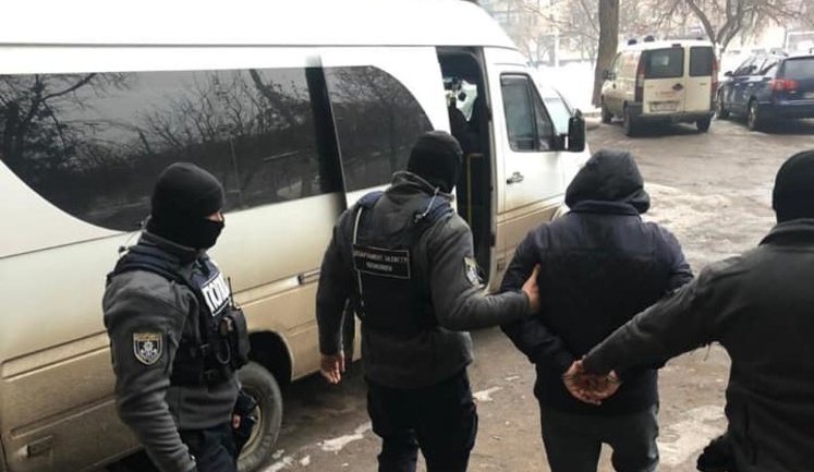 Полиция задержала банду "черных риэлторов" в Одессе. ФОТОрепортаж