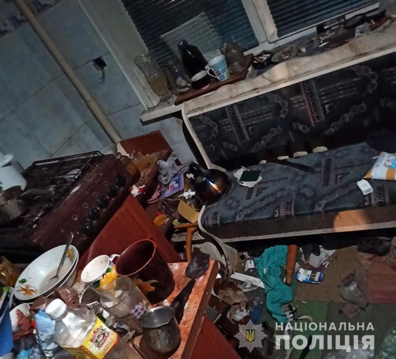 У Запоріжжі померла 4-місячна дівчинка, яку мати залишила на знайомого чоловіка: жінку розшукує поліція 02