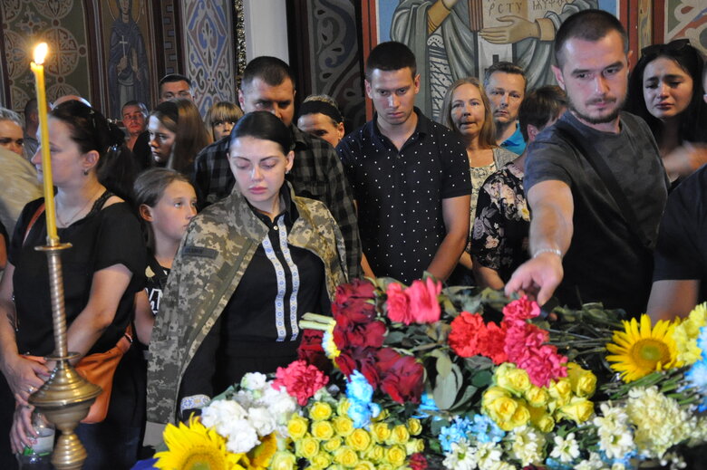 З телеведучим та військовим Карімом Гуламовим, який загинув у бою з російськими окупантами, попрощались у Києві 27