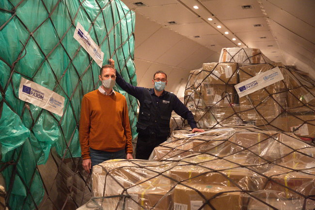 Европейский Союз и ВОЗ передали Украине средства защиты для более чем 50 больниц 06