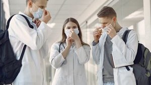 Понад 80% українців стикалися з дезінформацією про коронавірус, - опитування