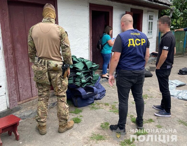 Схема мошенничества с некачественными бронежилетами для ВСУ разоблачена в Житомирской области, - Нацполиция 01