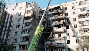 In Svyatoshinskyi district, part of building collapsed, and people may be trapped under rubble. Fire covering area of more than 1,000 square metres in Cabinet of Ministers has been localised, - Klymenko. PHOTOS