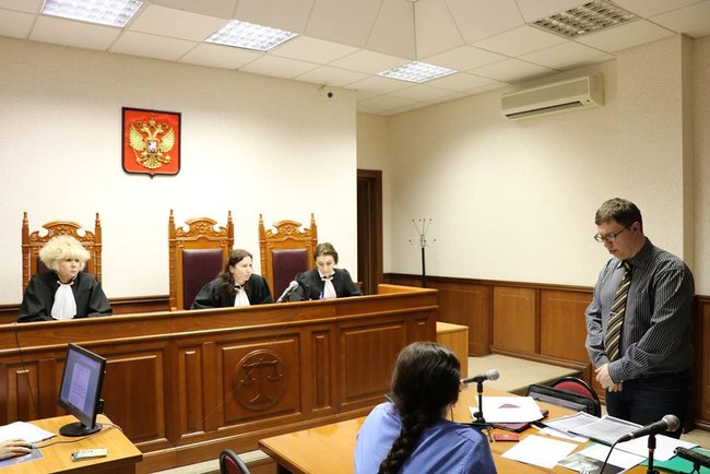 Російський суд визнав винними українців Клиха та Карпюка в убивстві солдата-строковика в Чечні в 1994 році і зобовязав виплати матері загиблого 1 млн руб., - правозахисник Еделєв 04