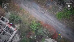 FPV-дроны 66-й бригады накрыли укрытия врага, а пехотинцы добили уцелевших рашистов. ВИДЕО