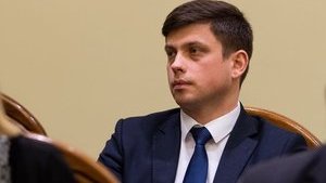 Представника Кабміну в Раді Мельничука госпіталізовано до реанімації з COVID-19, - Арахамія