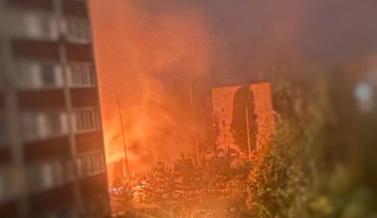 Росіяни масовано атакували Суми ударними дронами: є постраждалі (оновлено). ФОТОрепортаж
