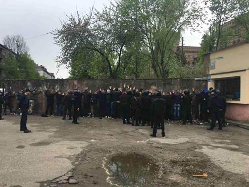 Поліція затримала 30 учасників конфлікту у Львові 01 Поліція затримала 30 учасників конфлікту у Львові 01