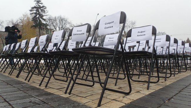 Kyiv’s Mykhailivska Square hosted Empty Seats rally in support of Kremlin-held political prisoners 01