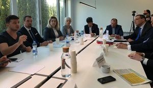У багатьох питаннях кандидат плаває, хто допомагатиме йому розбиратися, якщо таке трапиться, поки незрозуміло, - бізнесмен Соколовський про Зеленського