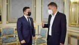 Зеленский обсудил с сопредседателем немецкой партии зеленых Габеком ситуацию на Донбассе и "Северный поток-2"