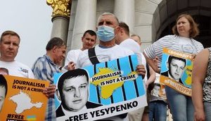 Акция в поддержку удерживаемого в оккупированном Крыму журналиста Есипенко прошла в Киеве. ВИДЕО+ФОТОрепортаж