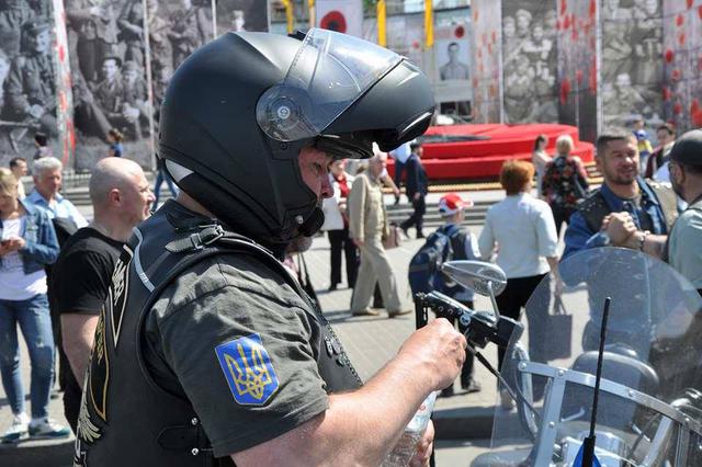 Freedom Diversity: Ukrainian bikers rode in downtown Kyiv 23