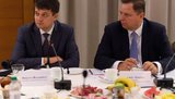 Разумков рассказал представителям иностранных СМИ о напряженном режиме работы парламента. ФОТОрепортаж