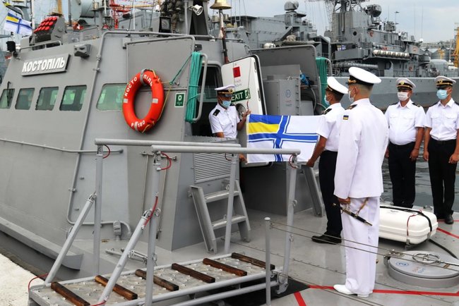 Артилерійський катер Костопіль поповнив лави ВМС України 04