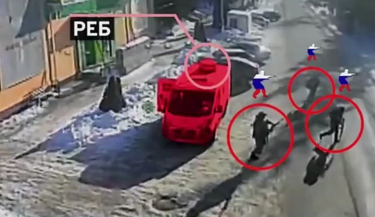 Оператори дронів ганяють військових армії РФ вулицями російського Грайворона на Бєлгородщині. ВIДЕО