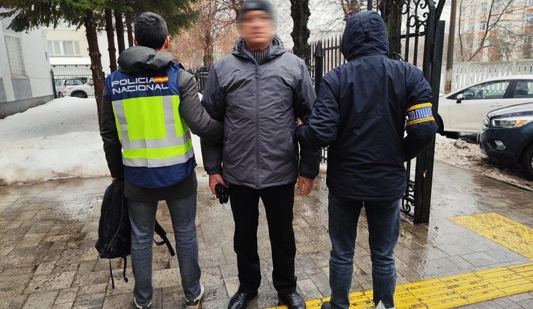 У Луцьку затримали ексспівробітника поліції Іспанії, який понад десять років перебував у розшуку за тяжкі злочини. ФОТОрепортаж