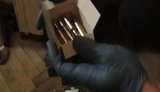 Киянин вкрав автомобіль за допомогою евакуатора, вдома у нього знайшли арсенал зброї. ВІДЕО+ФОТОрепортаж