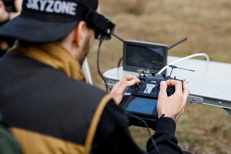 Випробування FPV-дронів на оптоволокні