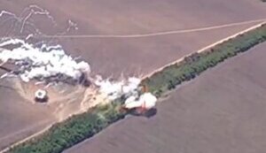 Russian Buk-M1 anti-aircraft missile system is destroyed by HIMARS strike. VIDEO