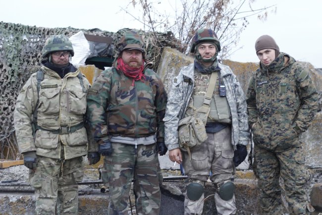 Авіарозвідник, майор Сергій Харченко: Ми залітали на ворожі полігони. Якось за весь політ була лише одна фотка, але на ній було видно, як на навчаннях стоїть розгорнутий російський батальйон 05