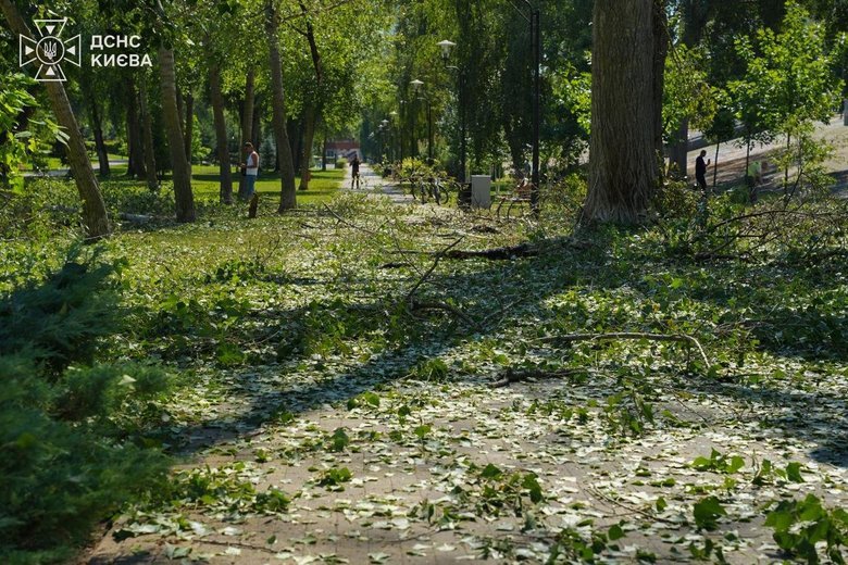 Обстріл Києва Оболонь