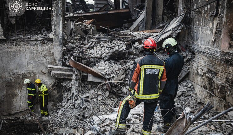 Удар по підприємству в Харкові 7 червня: з-під завалів деблокували тіла двох людей. ФОТО