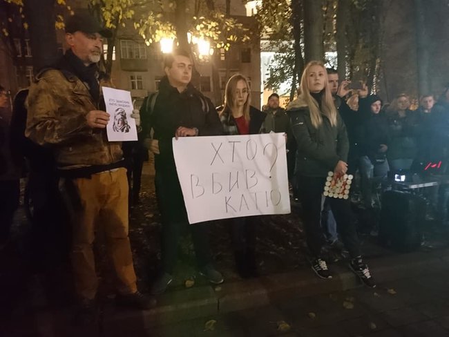 Харківяни зібралися на акцію підтримки Гандзюк 02