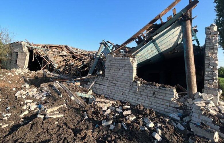Через російські обстріли загорілися пшеничні поля на Дніпропетровщині 02