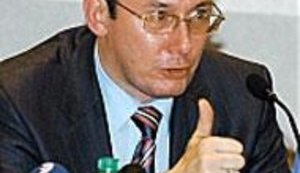 Луценко занялся Тулубом. Госслужащие мошенничали при закупке материалов для атомных электростанций.