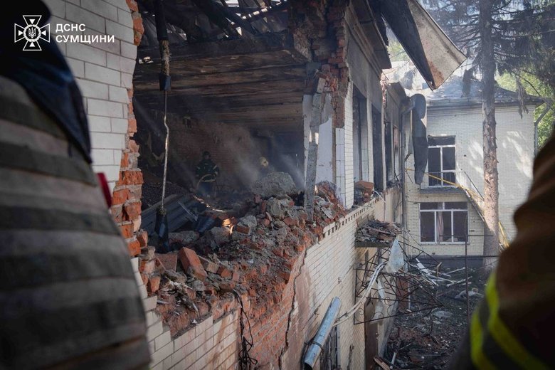 Удар дронів по Сумах Пошкоджено цивільну будівлю
