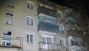 At night, the Russians attacked Nikopol and Synelnykove districts: five-storey building, shops and power lines were damaged. PHOTOS