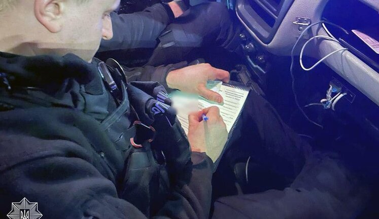 Любителям гучного автомобільного дрифту в Києві роздали повістки, - Патрульна поліція. ФОТОрепортаж