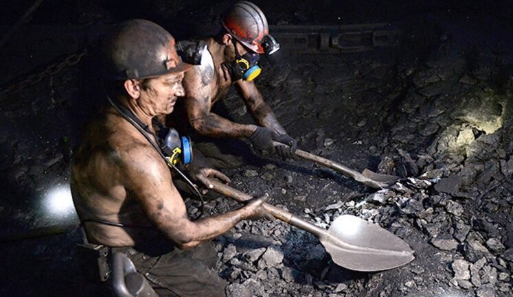 Более 2,5 тыс. горняков под землей: Удары РФ обесточили 8 шахт в Днепропетровской области