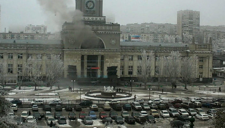 Cмертница взорвала бомбу на ж/д вокзале в Волгограде: 18 погибших, около 50 раненых. ВИДЕО+ФОТОрепортаж