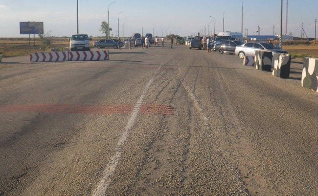 Российские пограничники создают искусственные очереди на въезде в оккупированный Крым, - ГПСУ 02