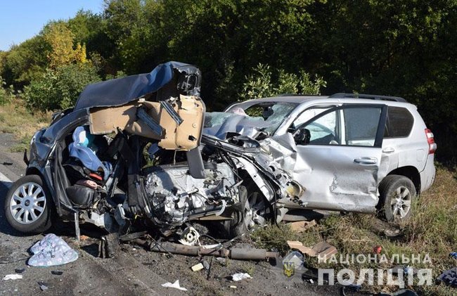 Под Славянском в ДТП погибли трое людей 03