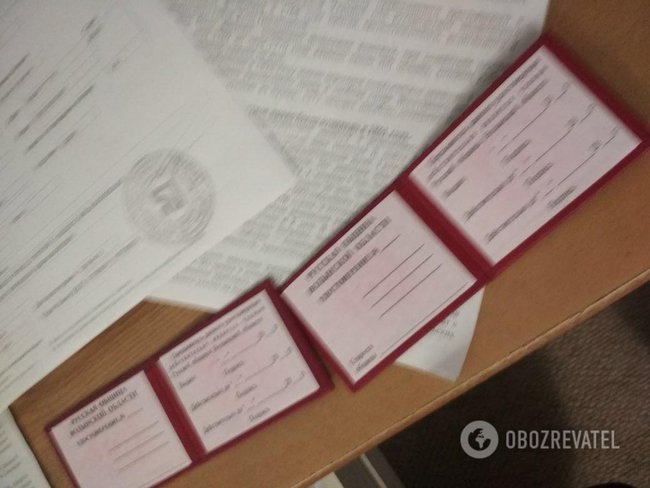 Продовжуючи справу великого жовтня: подробиці обшуків СБУ у Симоненка і КПУ 13