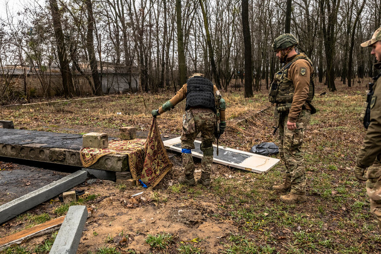 Росіяни вбивали безрозсудно, із відвертим садизмом: New York Times створило карту злочинів РФ у Бучі 09