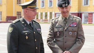 Хомчак поздравил начальника Генштаба Польши с годовщиной победы над большевистскими бандами в Варшавской битве 1920 года: "Времена меняются, а враг - нет". ФОТОрепортаж