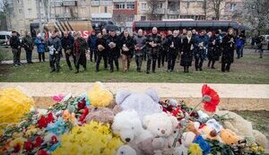 Сибіга та іноземні дипломати відвідали місце удару РФ по Кривому Рогу. ФОТОрепортаж