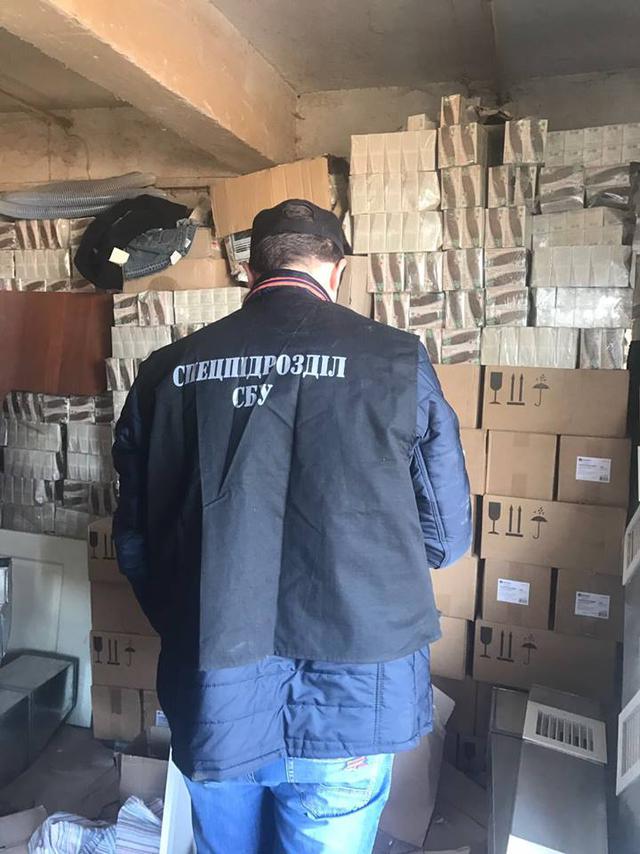СБУ ліквідувала виробництво підроблених ліків у Одесі 03 СБУ ліквідувала виробництво підроблених ліків у Одесі 03