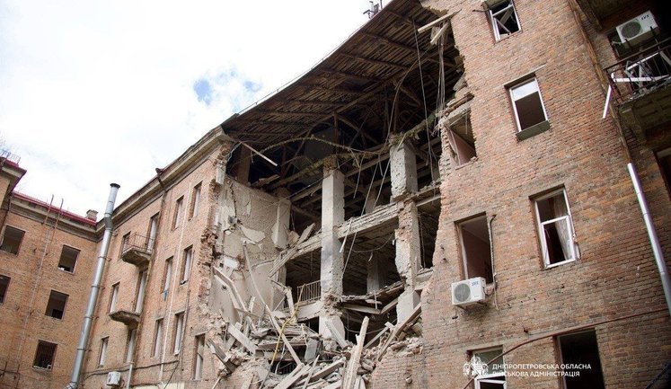 Массированные атаки РФ на Днепр: 5 погибших и 46 раненых. ФОТОРЕПОРТАЖ