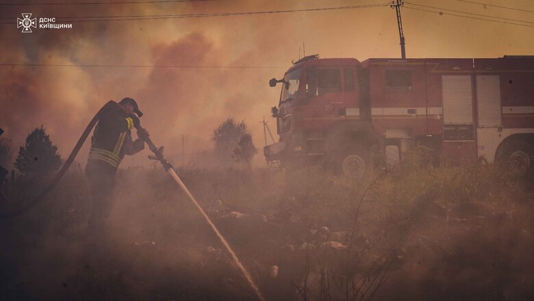 На Київщині ДСНС врятувала ціле село від пожежі