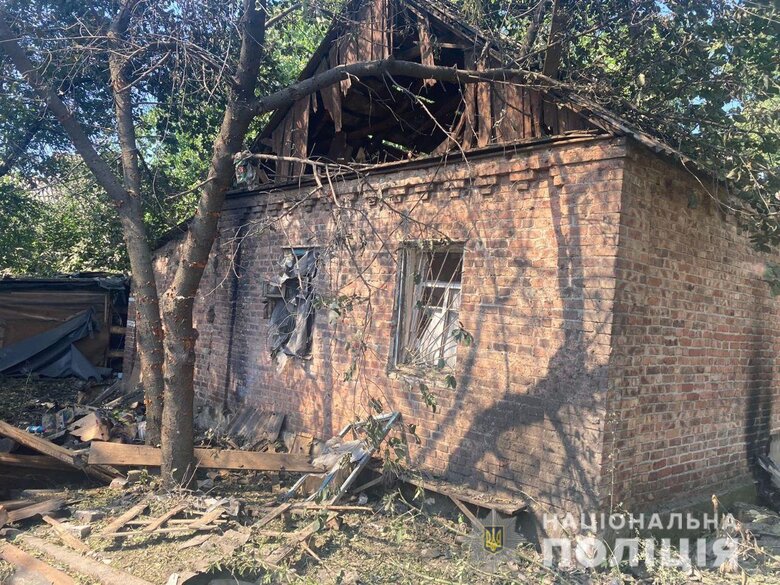 Russian occupation troops set fire to 10 settlements in Donetsk region. There are killed and wounded, - National Police 05