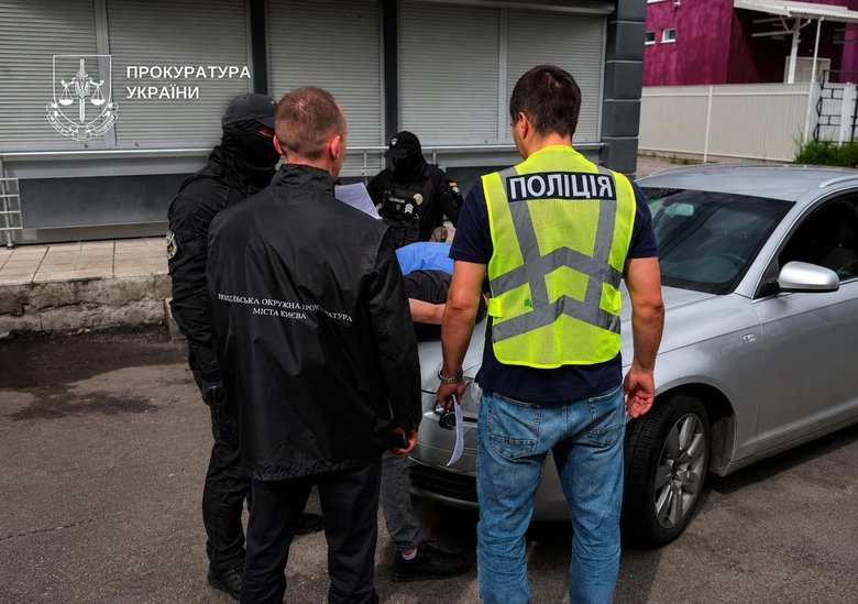 Гуманитарные автомобили продавали в Киеве через TikTok