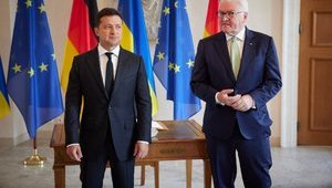 Зеленский обсудил со Штайнмайером "прогресс в реализации реформ в Украине"