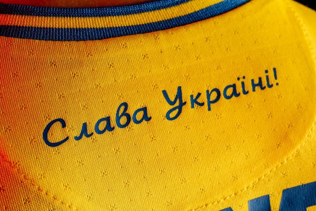 Слава Україні!: представлено форму збірної на Євро-2020 05