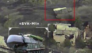 Оператори СБС знищили САУ "Гвоздика", ЗРК "Бук-М1" та іншу ворожу техніку попри активну протидію РЕБ. ВIДЕО